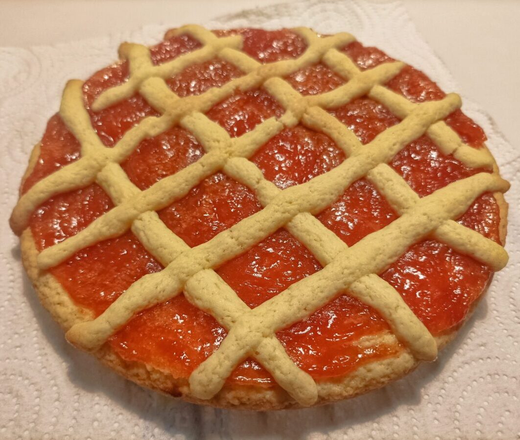Crostata di marmellata di mele cotogne cucinata al microonde